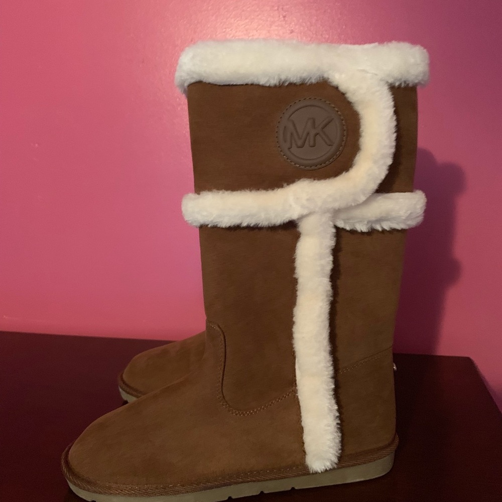 Micheal Kors boots